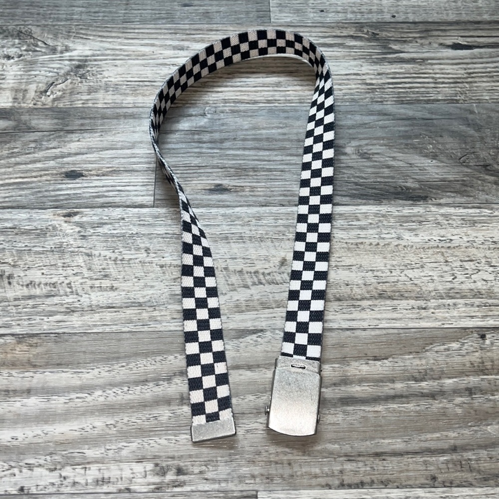 Checkered belt